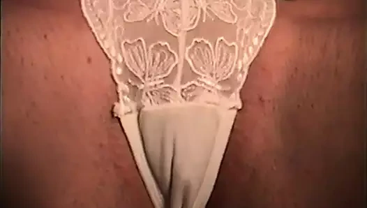 Jana'nın ilk pornosu - sarışın amını seks oyuncağıyla mastürbasyon yapan teşhirci bir sokak fahişesi