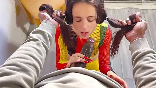 Siyah bir öğretmen beni götten sikiyor