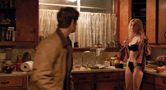 Scandalplanet.com'da arka yollardan Nicola peltz sıcak sahne