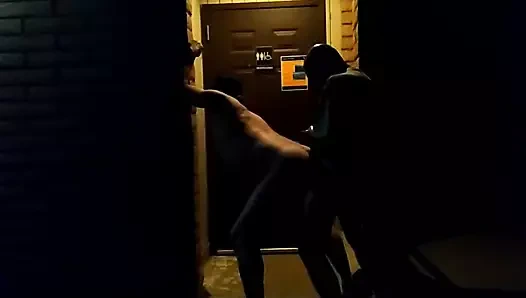 yol kenarındaki kamu dinlenme alanında becerdin