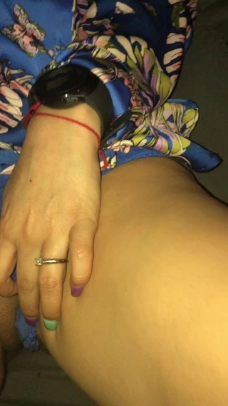 Latina içinde külot gets becerdin ve gets bir yük üzerinde ona kedi