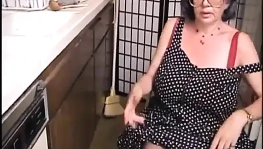 Bu nine beni azdırıyor!