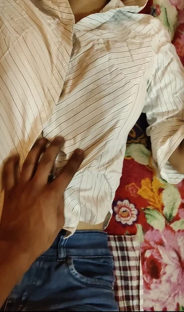 No friend did night bed hot fun a gaya sex with boyfriend overnight when no one came at home No friend did sex very hard