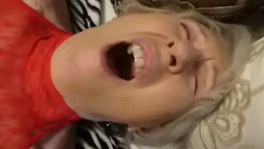 Pis olgun sürtük dava berbat ve sikikleri