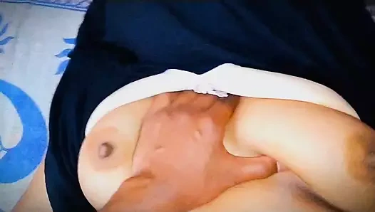 Sunita Bhabi iş terfisi için patronunu sikiyor