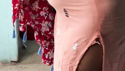 Bhabhi Ne BF Ke Paas Boobs Ko Masal Ke Batha