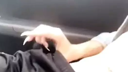 Kız arabada onun horoz dışarı çeker