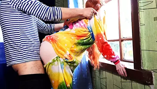 Genç kız günde birkaç kez sikişmek istiyor. nemfomanyak