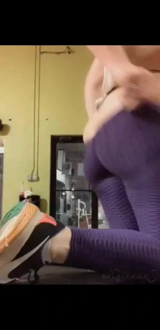 Pawg jiggly ass gym caught