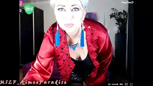 Milf aimeeparadise ve seksi dansları finalde güzel bir bonusla ))