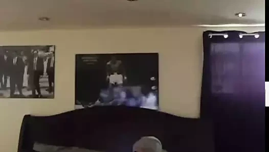 Karımın büyük kıçını yemeyi seviyorum