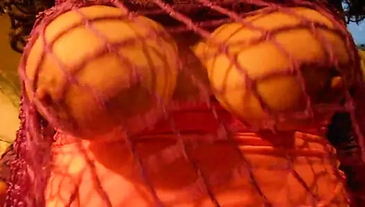 memeler yapılmış horoz patlama üzerinde cam 1