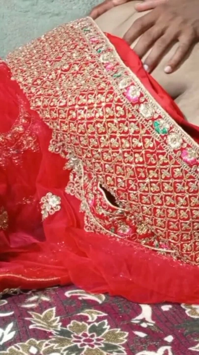 "Küçük memeli üvey anne sert genç yaraklı üvey oğul sautele ne sauteli bete ke saath kya seksinin tadını çıkarıyor"