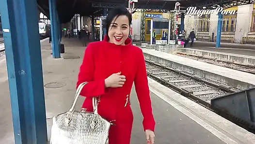 Taissia shanti derin bir amına yumruk sokuyor ve mugurporn tarafından sikiliyor