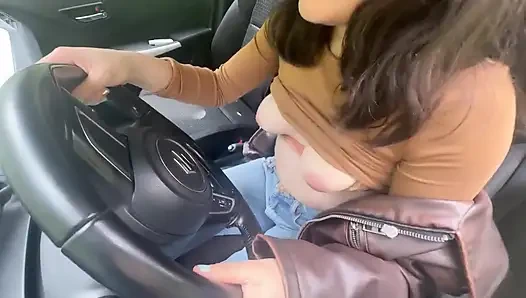 Deri ceketlerimizi sürtmeyi ve eğlenirken giymeyi çok seviyoruz