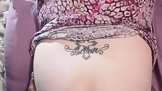 Özensiz lynn büyük ıslak ve sulu