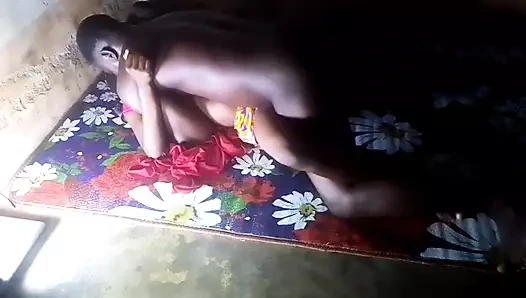 Geceleri patronumun en büyük kızını sikiyorum