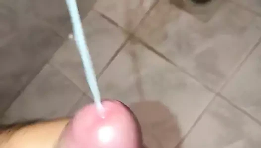 Cum explosion Ekriksi spermatos