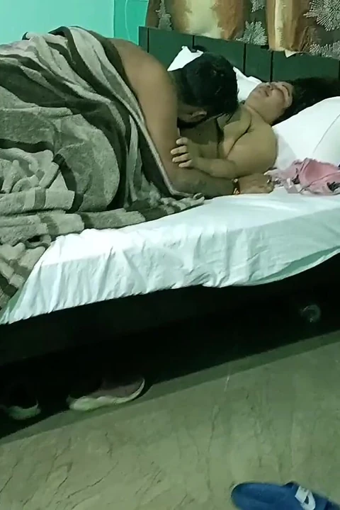 Ateşli Hintli Bengalli evli kadın gerçek seks! Net Ses ile