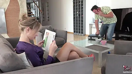 525 meraklı kız buzlu altın heykel oldu