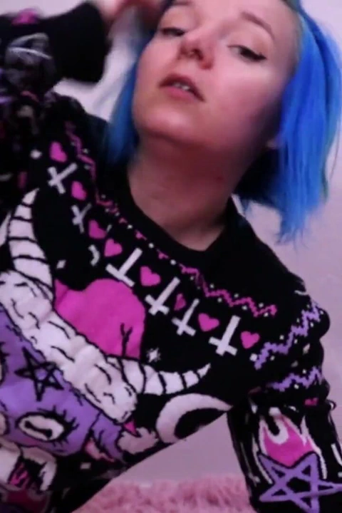 Kıskanç kız arkadaş sana yardımcı oluyor