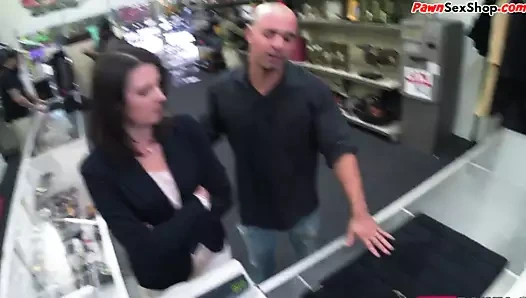 rehinci bebek bj önce mağaza müdürü tarafından kurtarıldı