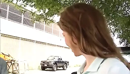 Kız tavlanıyor, siyah yarakla sikiliyor