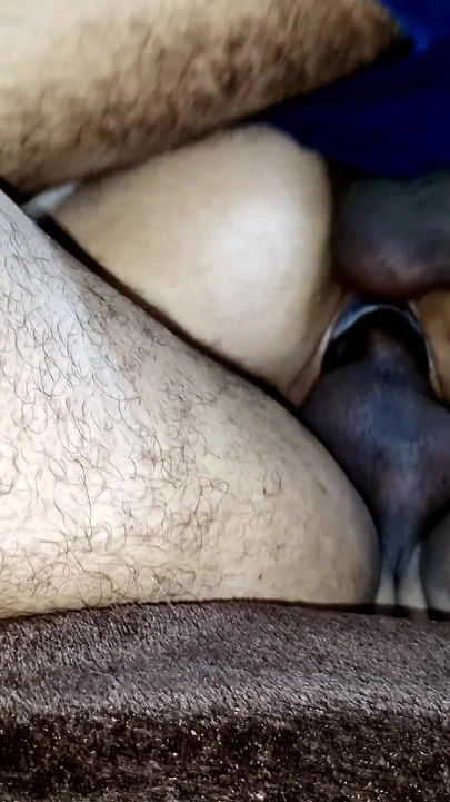 Она мечтала с 2 большими черными членами, заполняя ее дырки