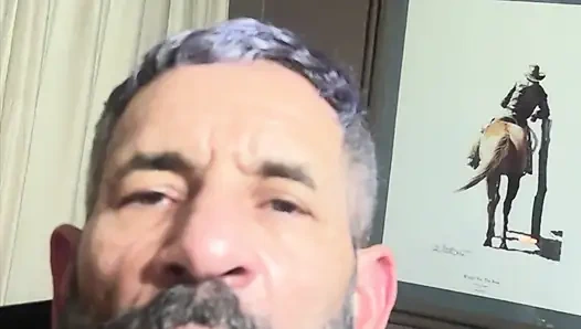 Bu yarağı al ve tadını çıkar, maço, benden kurtul. Çok lezzetli