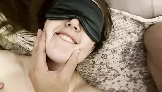 Bir eşin en iyi arkadaşıyla olan sert sadakatsizliği. Köpek stili ve ağızda