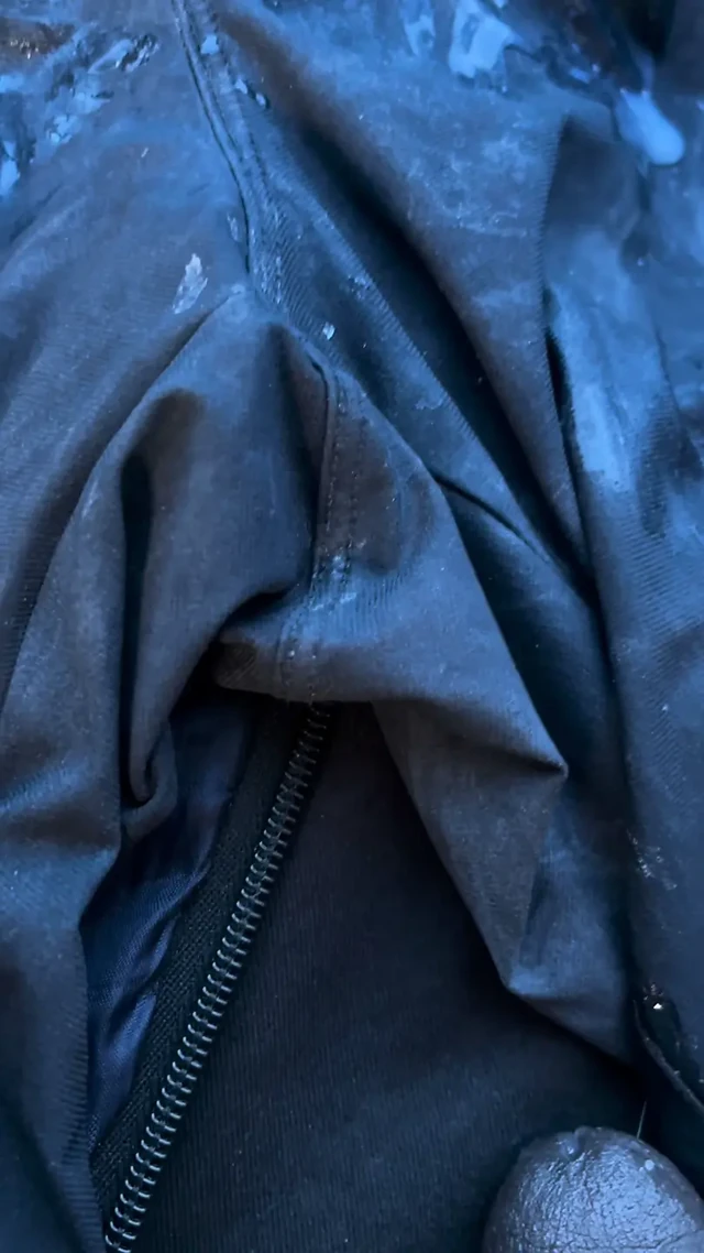 CUM STAINS, BBC JERKING, HANDJOB, GAY LIVE,