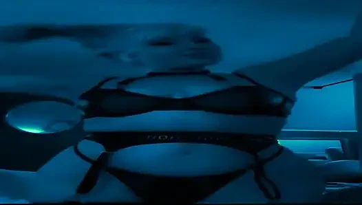 İkimizi de havaya sokacak.