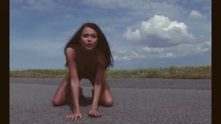 Mayıstan uçan bir yürüyüşle çıktın