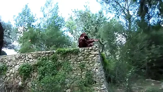 Doğal memeli sarışın sürtük derin sakso çekiyor sert sikişiyor ve hepsini içiyor