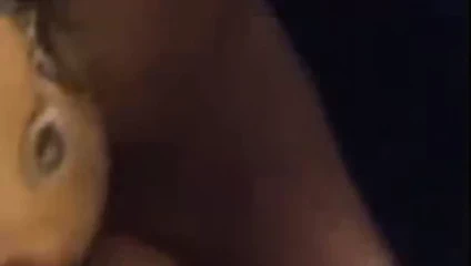 Akka'nın güzel emmesi