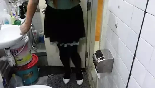 Siyah külotlu çorap teaser 22 ile beyaz patent pompaları