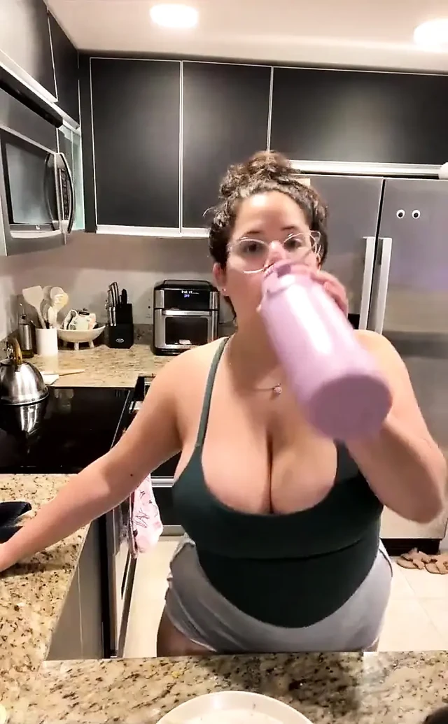 Dani Valentina ile canlı yayın