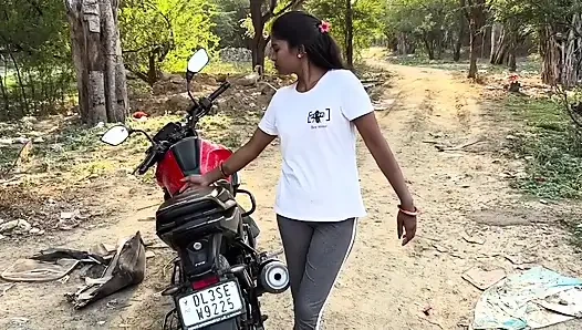 +18 SEVIMLI YÜZ DERIN SIKIŞIYOR. İlk kez kırmızı eli yakaladım ve avantaj sağladım .18+ ilk kez üvey kız kardeş Hintli hardcore seks