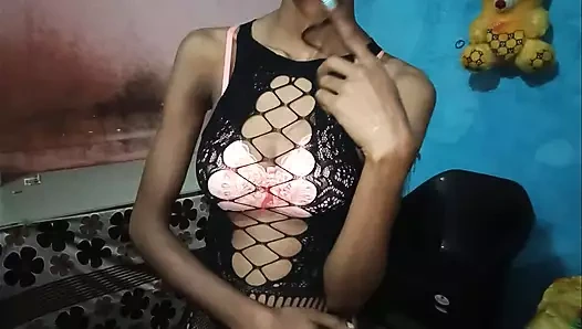 Desi tina çağrılar elektrikçi ve sikikleri beni sert