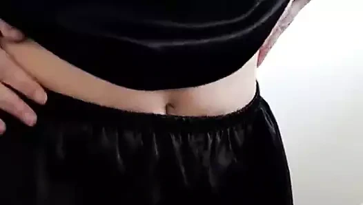 Sabah aynanın karşısında motive edici dans