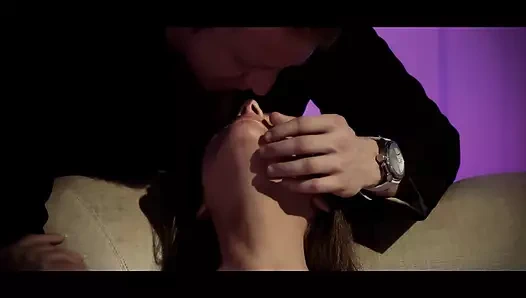 HATUN ATEŞLI BIR SAKSODAN SONRA SERT SIKIŞIN TADıNı ÇıKARıYOR