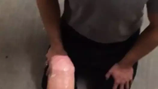 Merdiven üzerinde sözlü bir baba üfleme