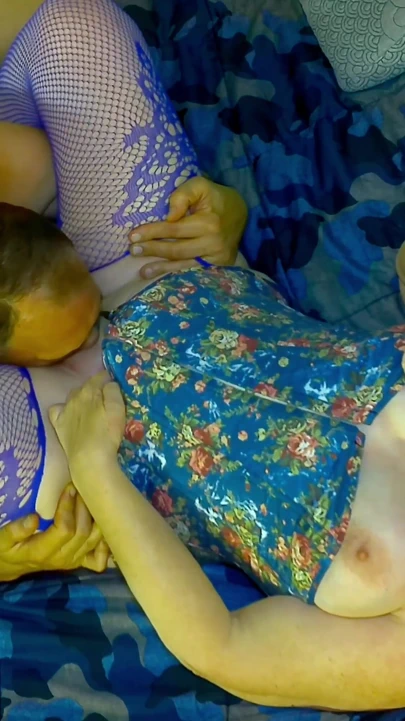 Nine Carmen Angel'ın dildoyla oynaması, amcık yalama, misyoner sikişi orgazmları ve dölleme 6423fap