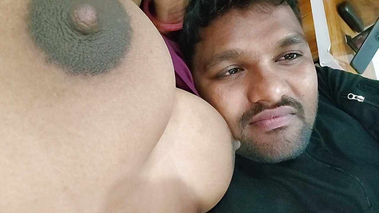 Sıcak desi bhabhi göğüslerine dokunma desi sıcak videolar.