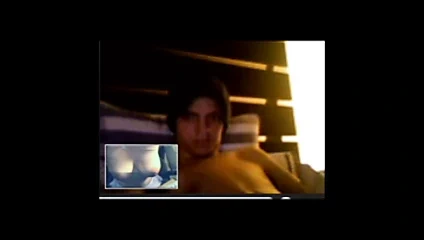 El hijo de la Lupita D'alessio se masturba