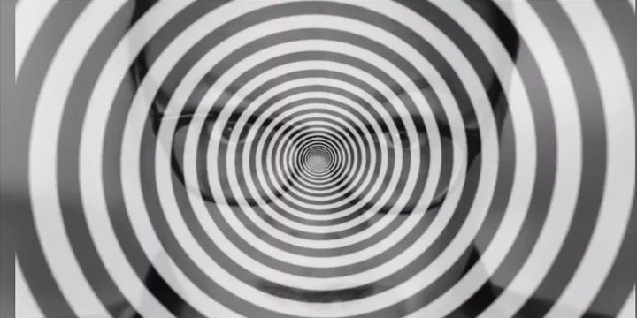 Dominatrix sahibe April