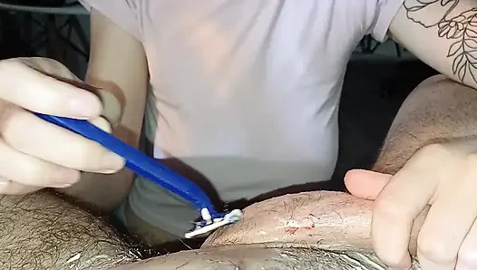 Hain üvey kızım orgazmımı mahvetti, tam olarak tadına varmama izin vermiyor.