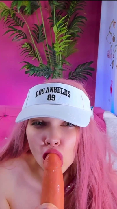 Genç kızın 18+ oral seksi bakış açısı