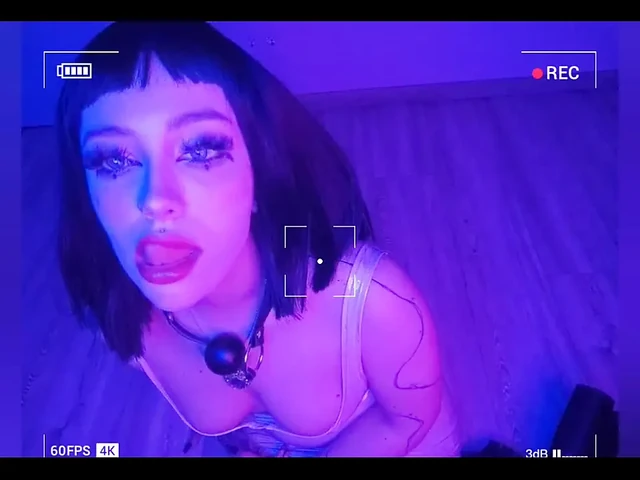 Bu neon odasında, sadece biz