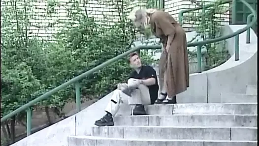 Büyükanne büyük sik seviyor!!! - bölüm #04